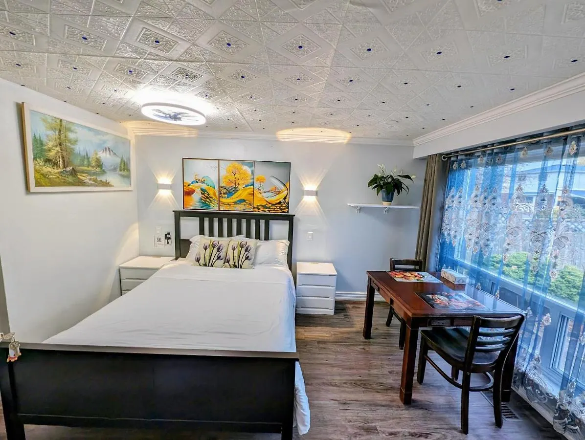 Renovated Cozy Bedroom With Private Washroom Toronto 0*,
